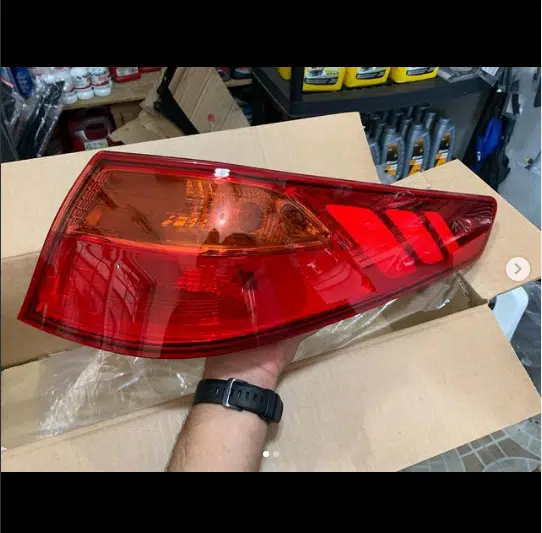 Micas Traseras Originales, Kia K5 2014-2015 | Hamilton Auto Parts