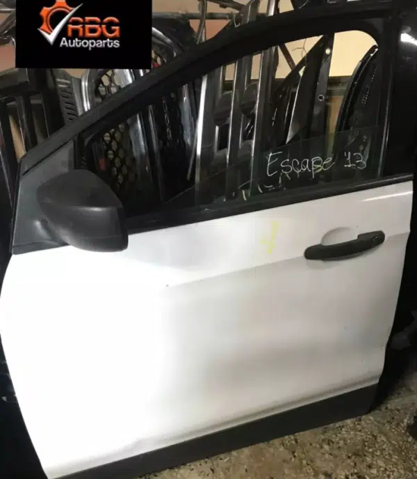 Puerta Delantera Izq. Ford Escape 2013-2015 6 Puerta Delantera Izq. Ford Escape 2013-2015 | RBG Autoparts