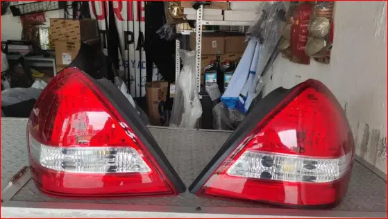 Farol Trasera Nissan Tiida 2005-2011 3 Farol Trasera Nissan Tiida 2005-2011 | Toribio Auto Parts